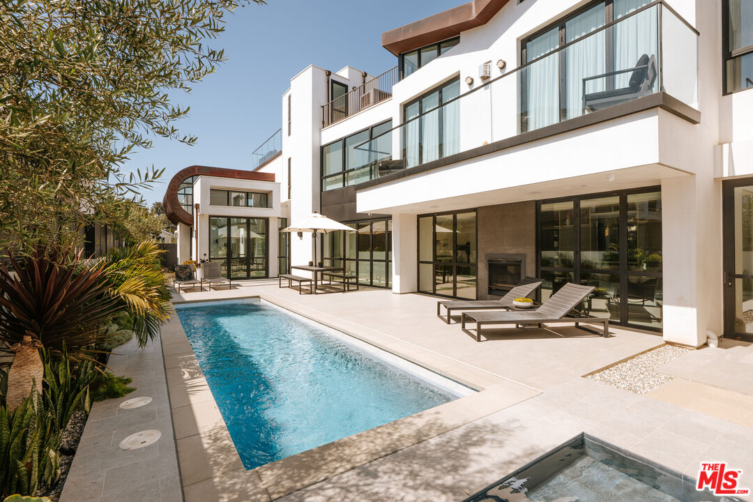 218 Alta Ave