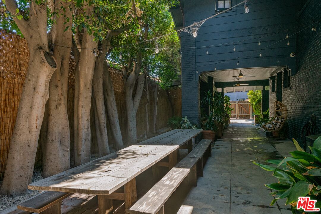 15 30th Ave