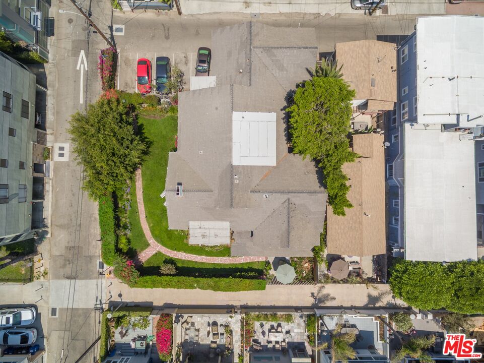 15 30th Ave