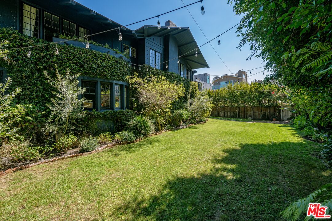 15 30th Ave