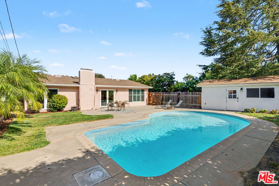 975 Pepperhill Rd