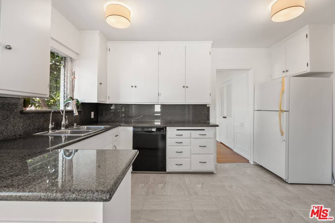 2244 Hillsboro Ave