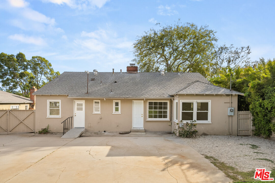 2244 Hillsboro Ave