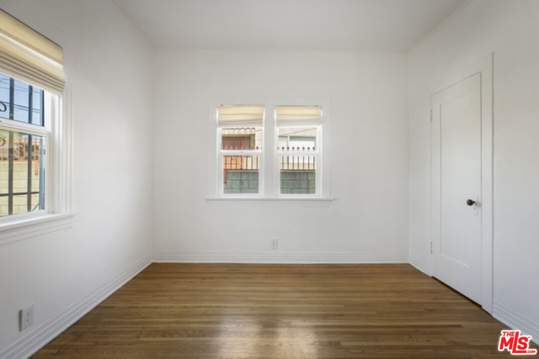 1143 N Commonwealth Ave