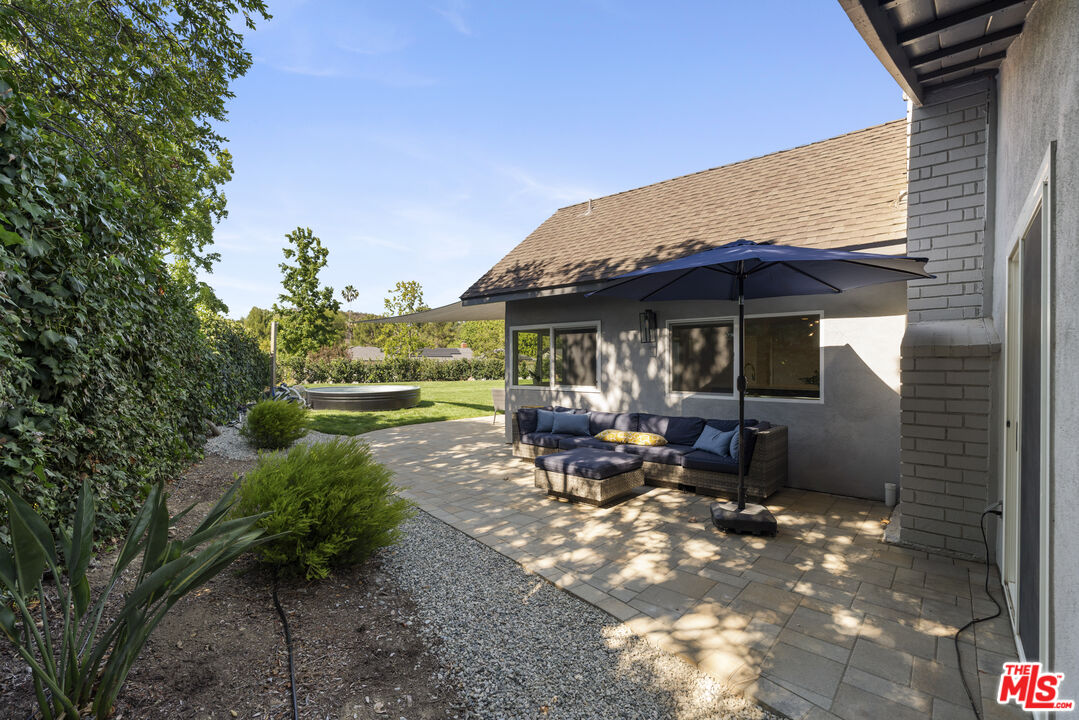 3159 Voltaire Dr