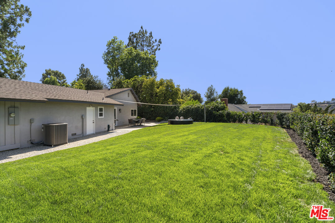 3159 Voltaire Dr