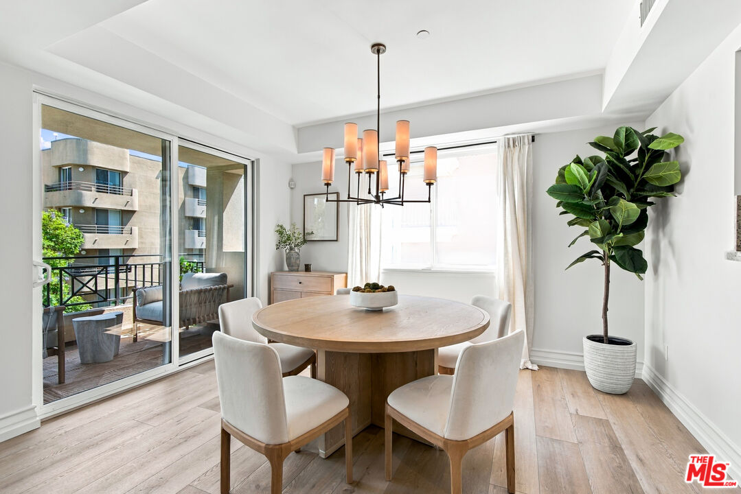 325 Arnaz Dr Unit: 301