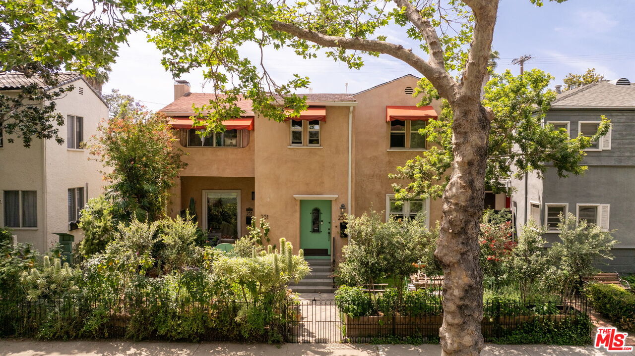 251 N Swall Dr