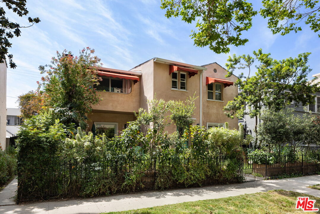 251 N Swall Dr
