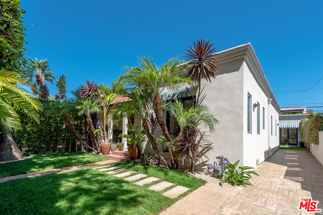 8727 Bonner Dr