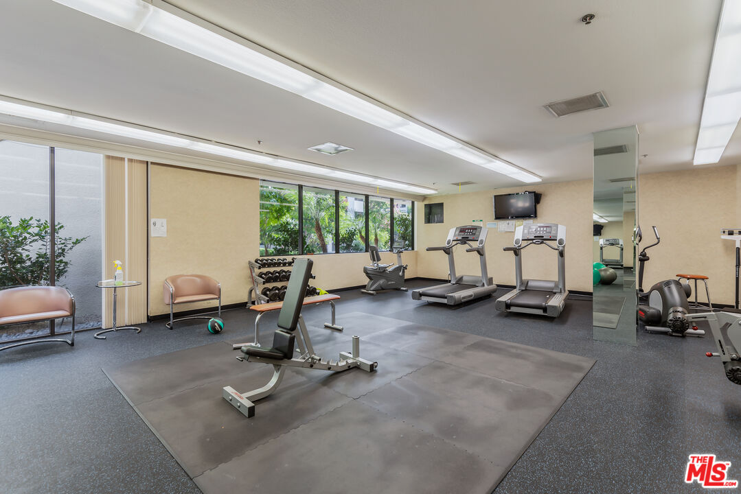 2132 Century Park Ln Unit: 209