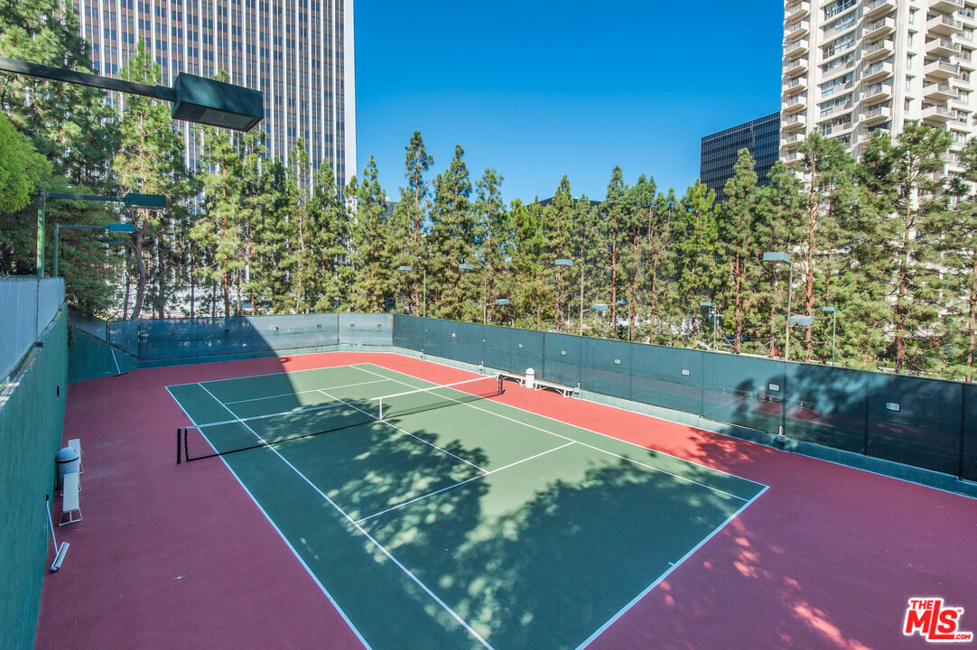 2132 Century Park Ln Unit: 209