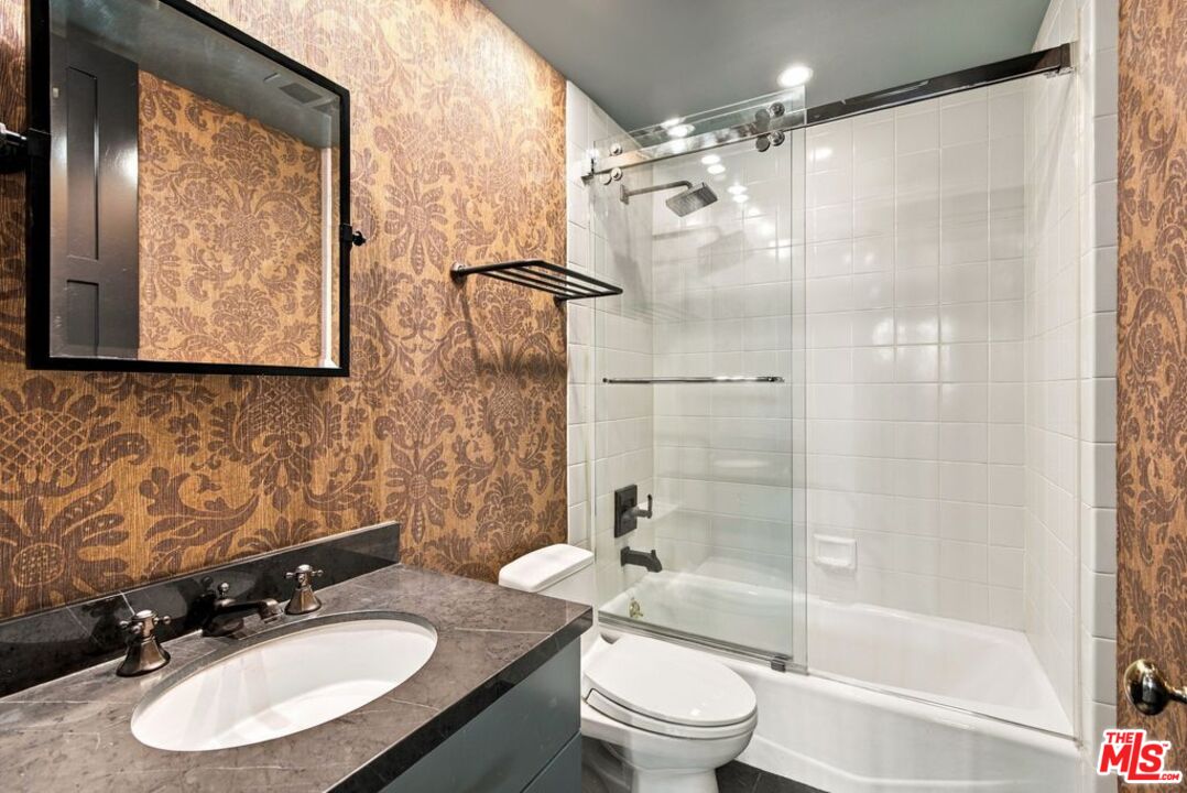 2132 Century Park Ln Unit: 209