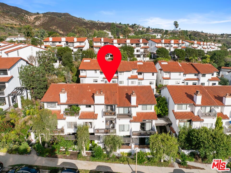 1618 Michael Ln
