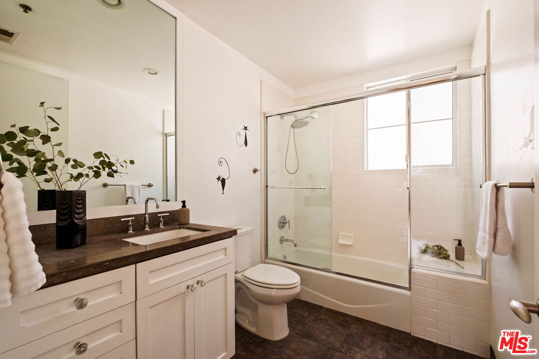 5400 Playa Vista Dr Unit: 14