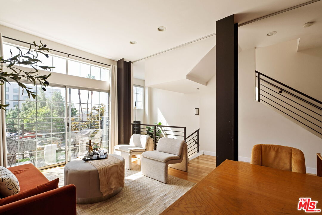 5400 Playa Vista Dr Unit: 14
