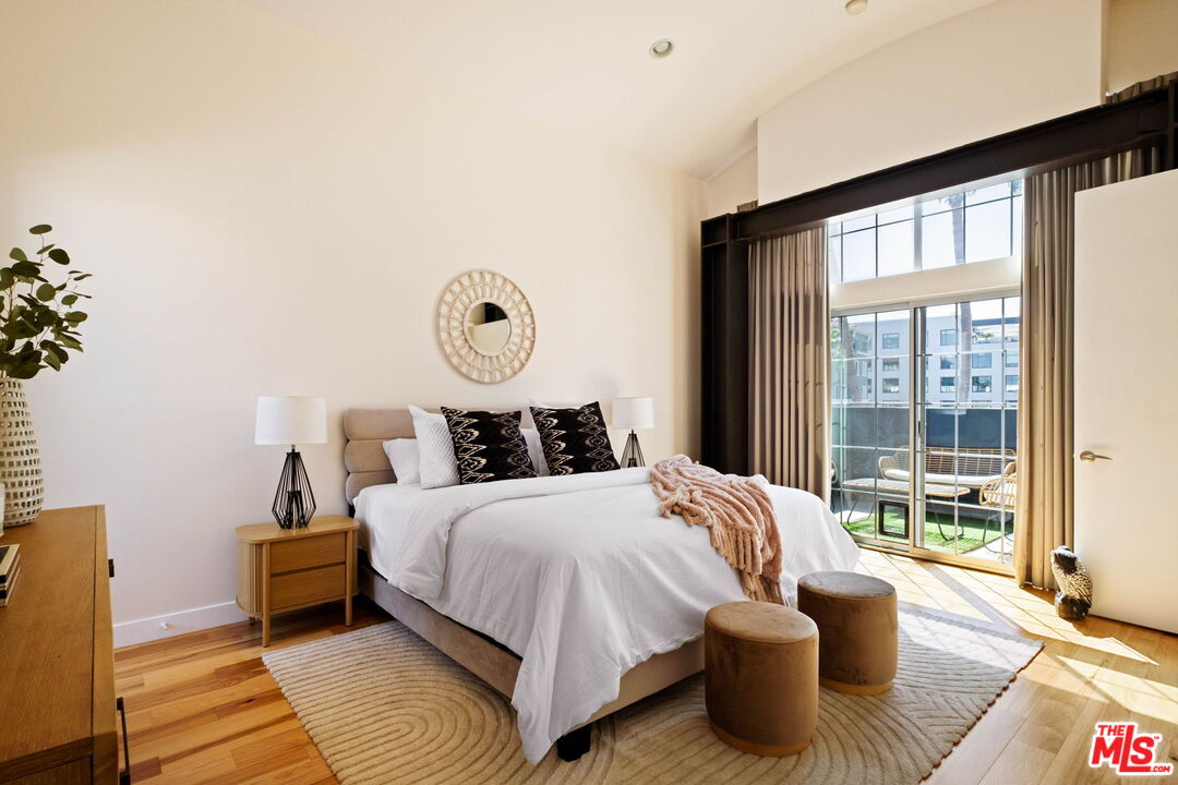 5400 Playa Vista Dr Unit: 14