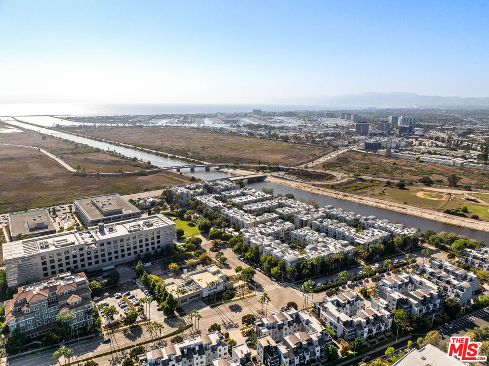 5400 Playa Vista Dr Unit: 14
