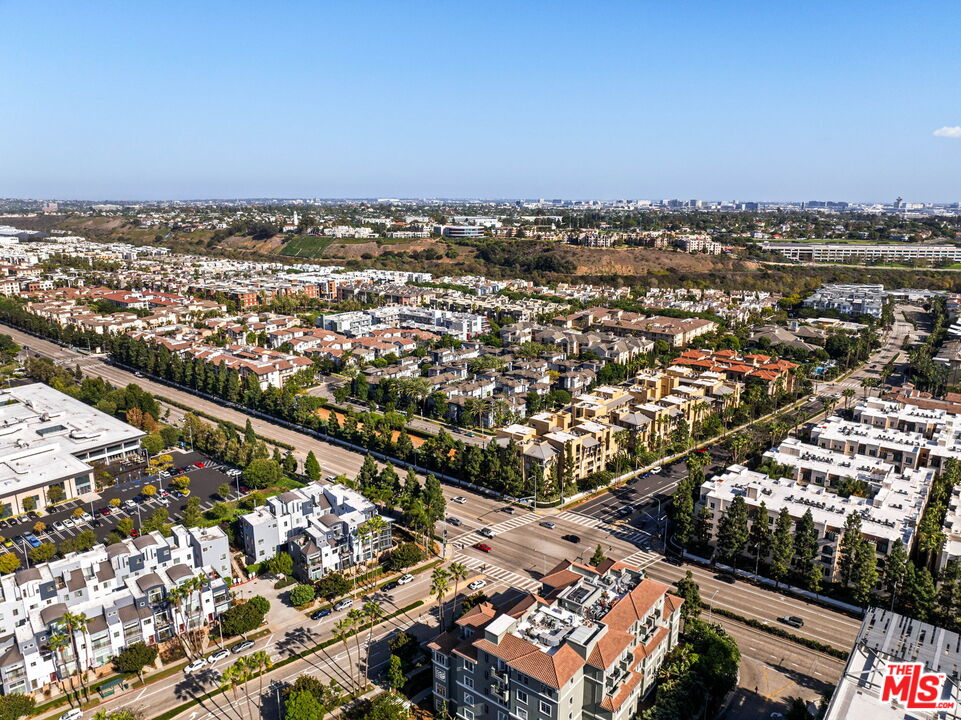 5400 Playa Vista Dr Unit: 14