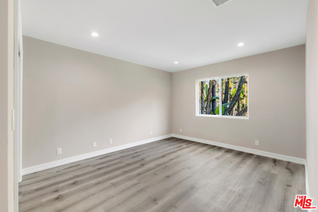 164 N Willaman Dr