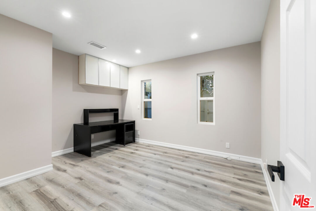 164 N Willaman Dr