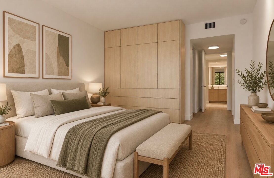 320 N Maple Dr Unit: 303