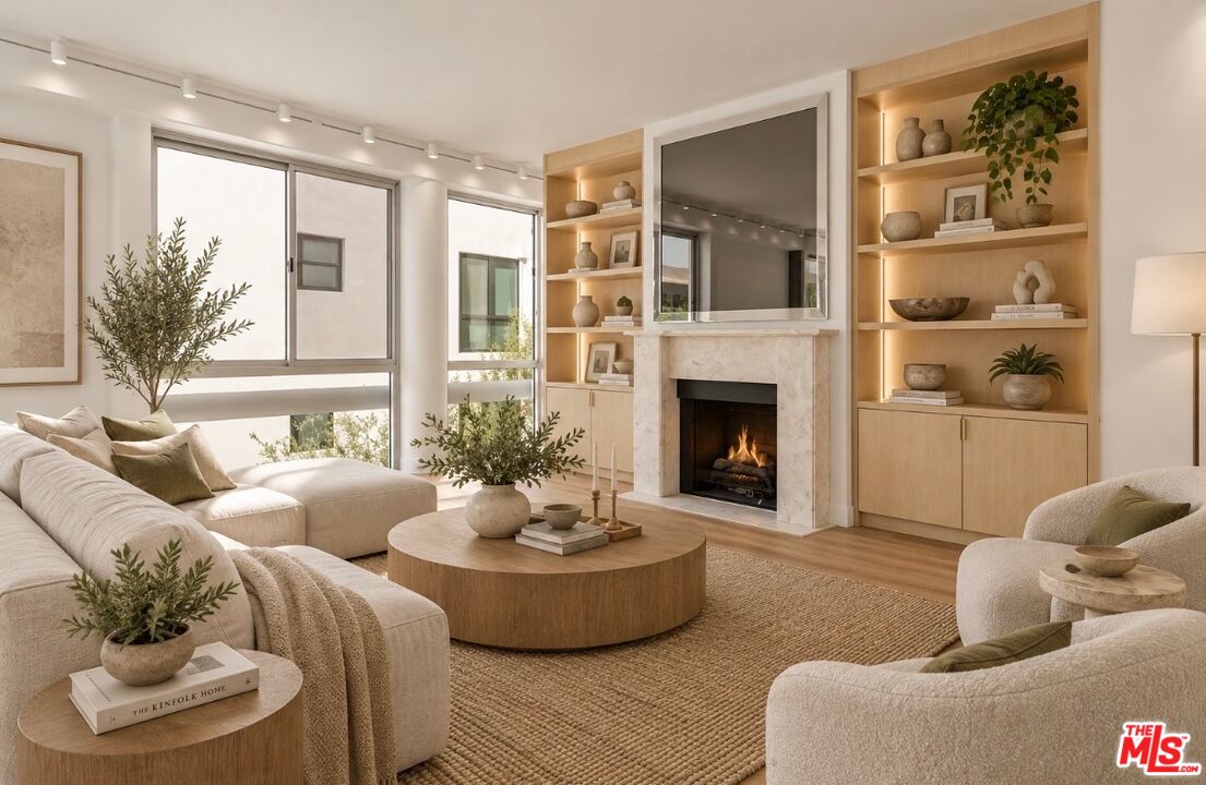 320 N Maple Dr Unit: 303
