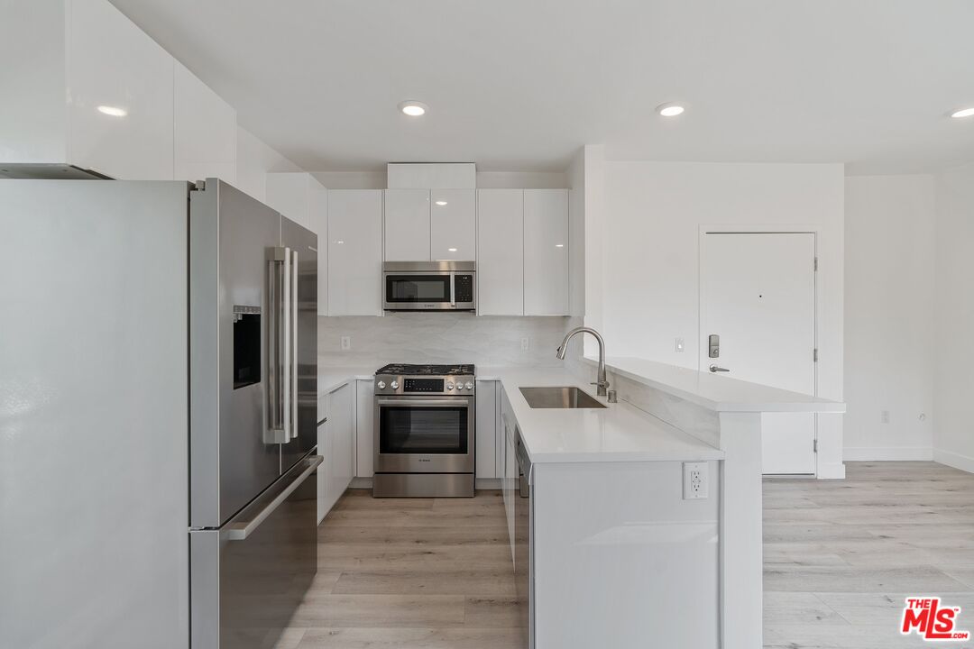 1025 Pleasantview Ave Unit: B