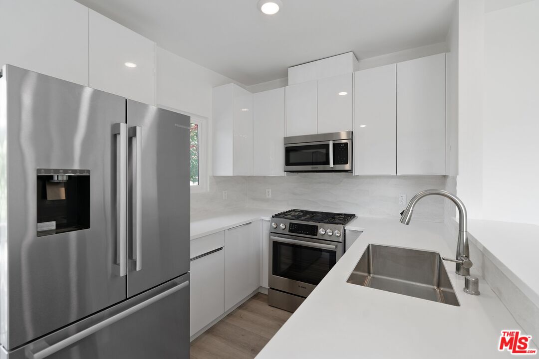 1025 Pleasantview Ave Unit: B