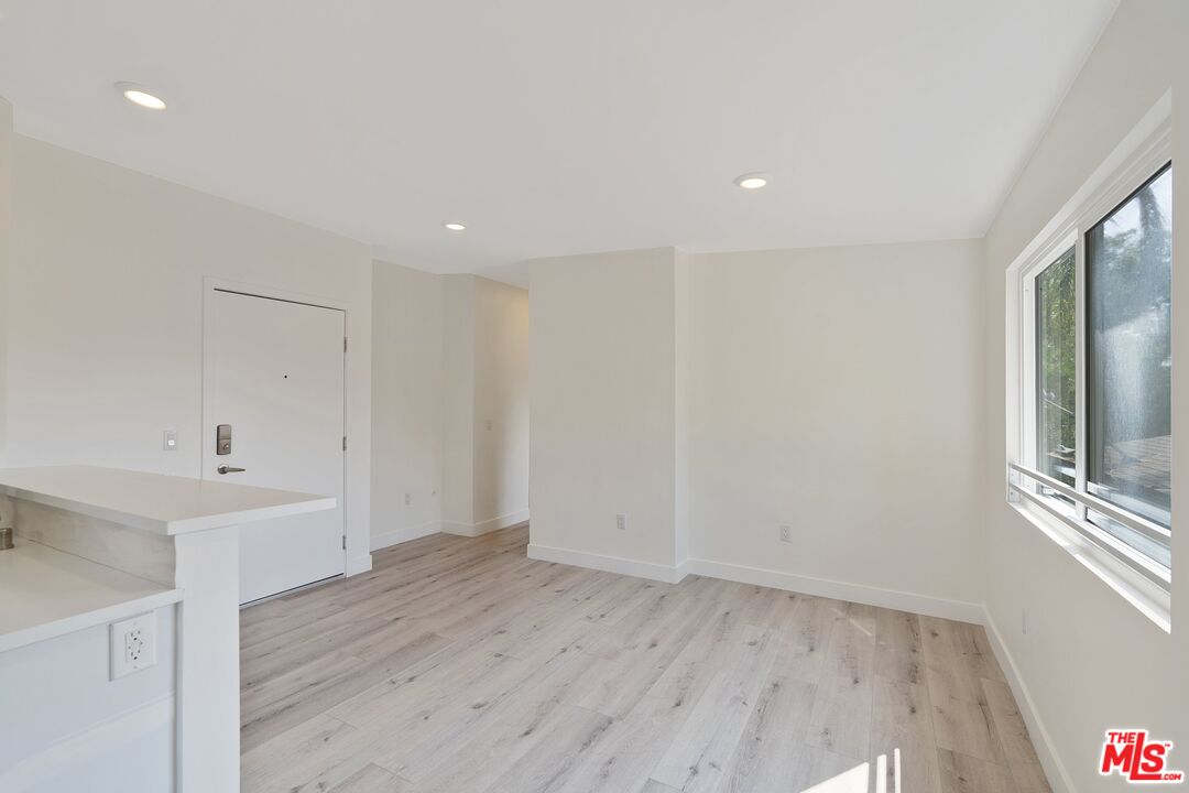 1025 Pleasantview Ave Unit: B