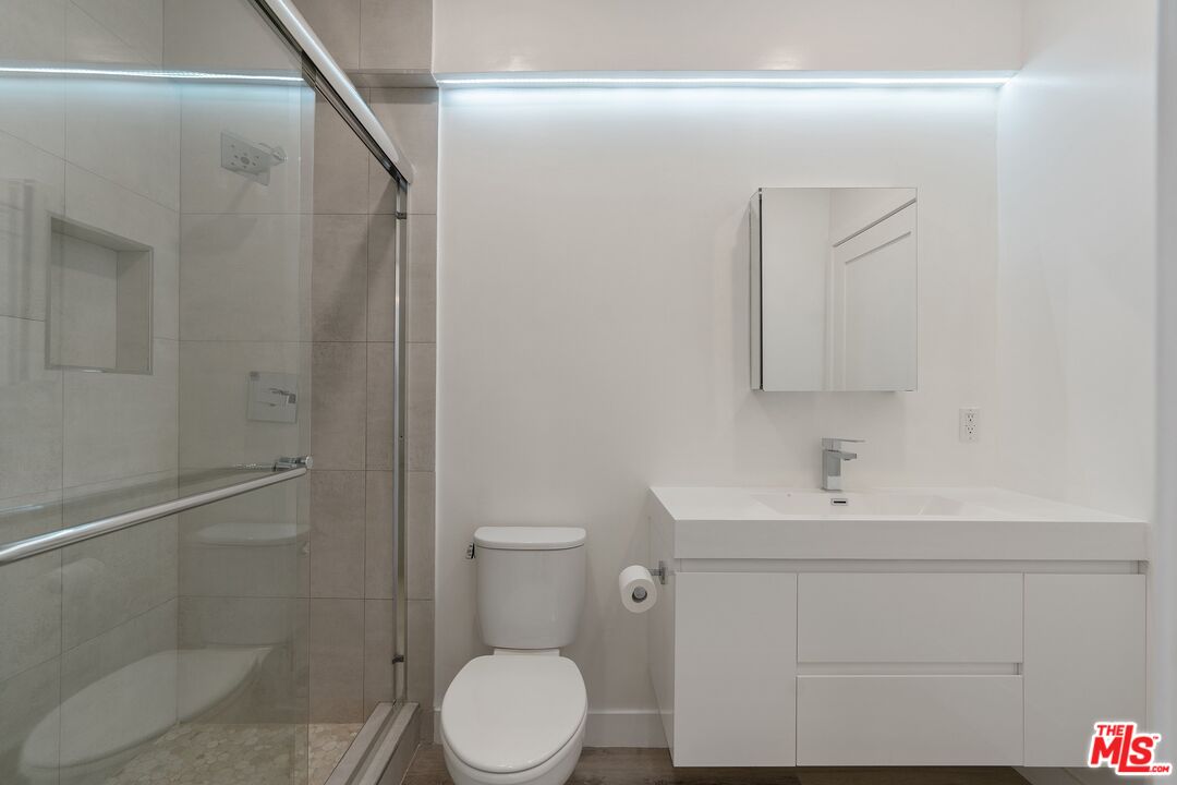 1025 Pleasantview Ave Unit: B