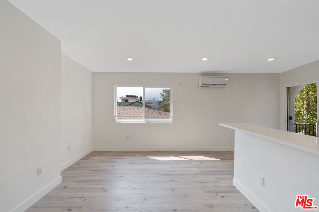 1025 Pleasantview Ave Unit: B