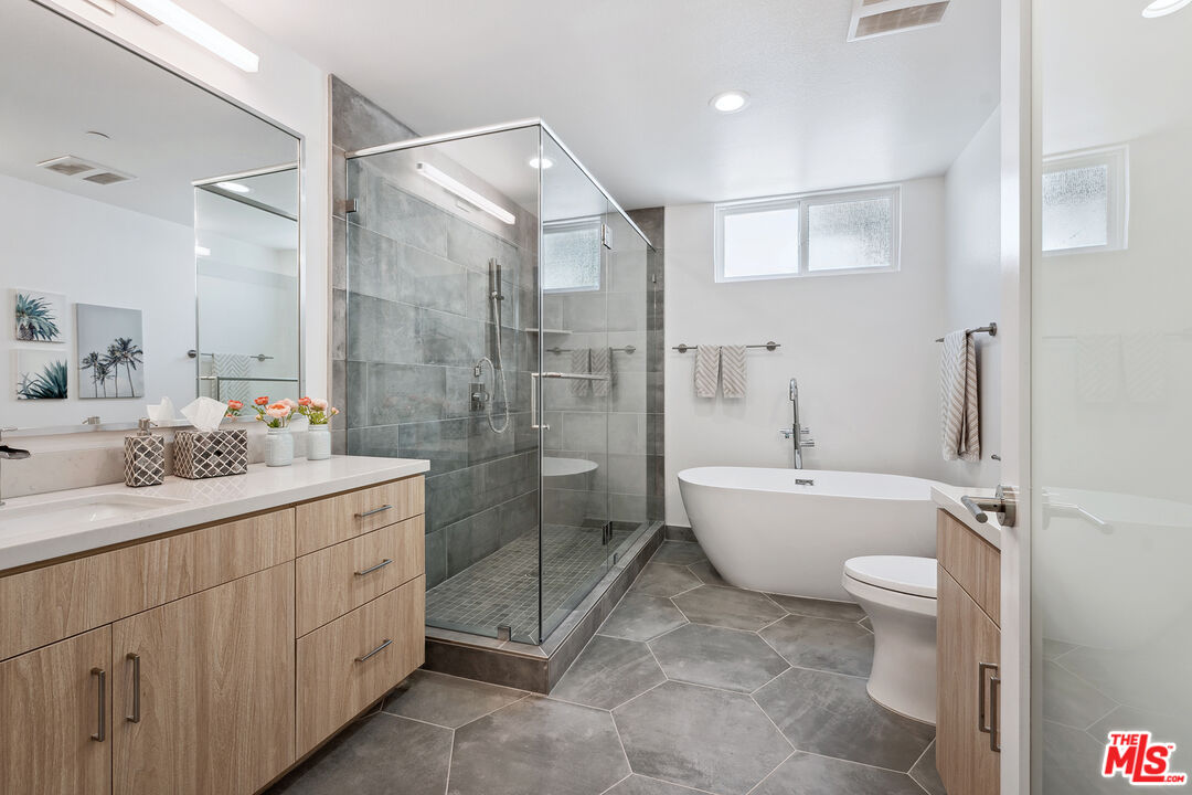 1746 Garfield Pl Unit: 203