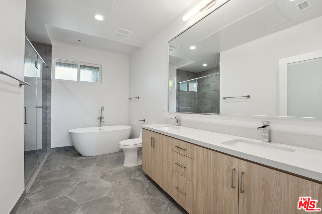 1746 Garfield Pl Unit: 302