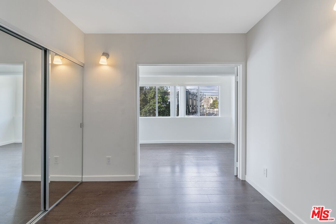 1301 S Saltair Ave Unit: 3