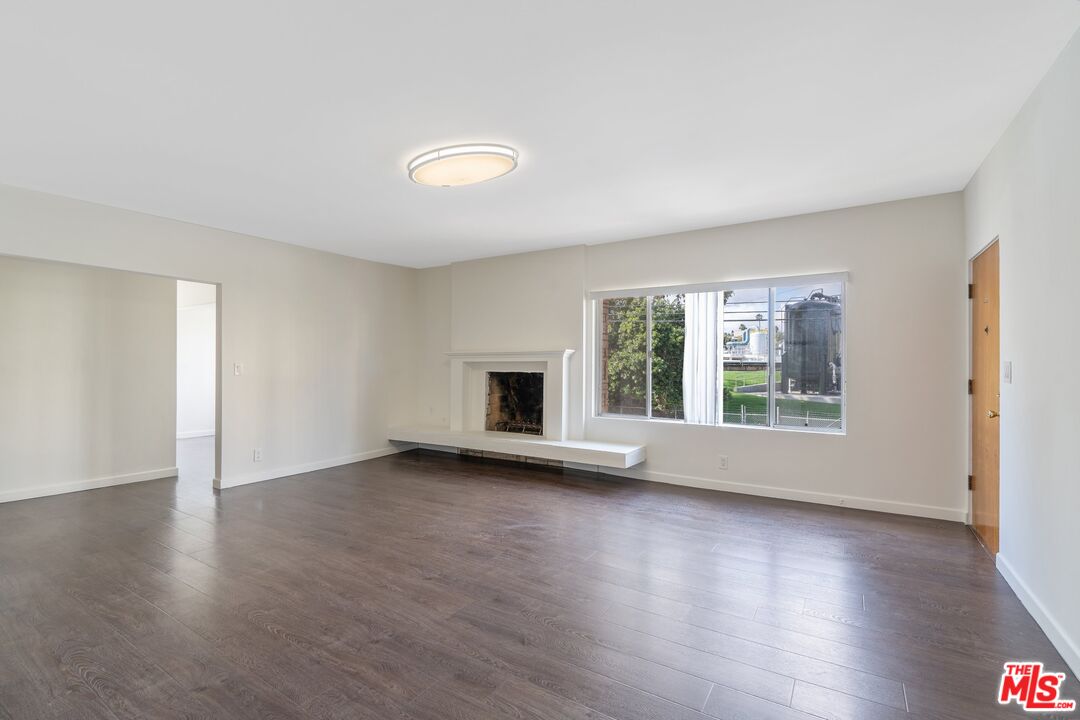 1301 S Saltair Ave Unit: 3