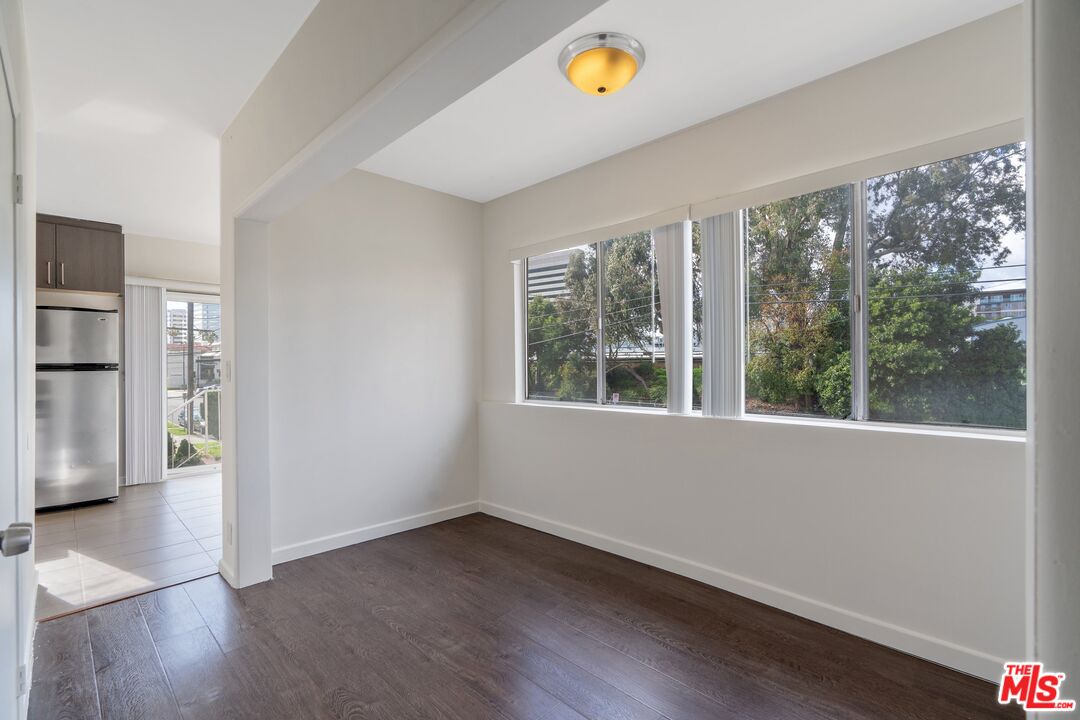 1301 S Saltair Ave Unit: 3