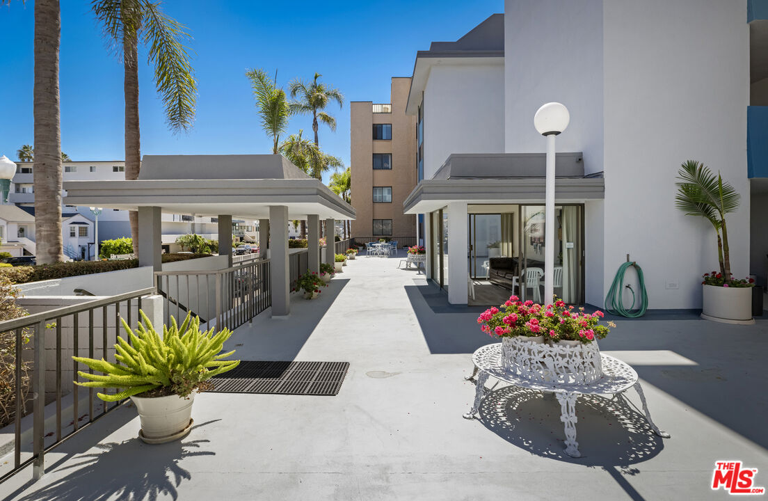 721 Esplanade Unit: 306