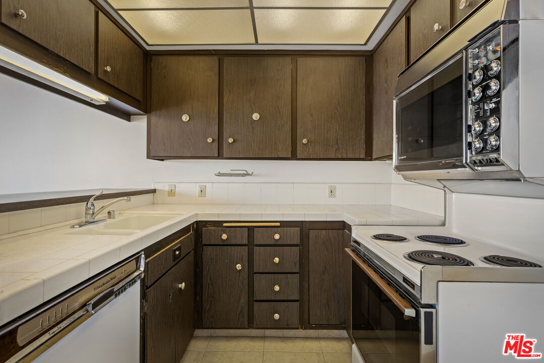 721 Esplanade Unit: 306