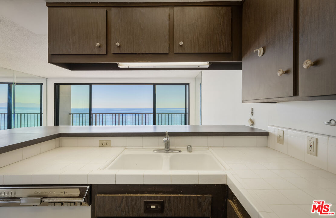 721 Esplanade Unit: 306