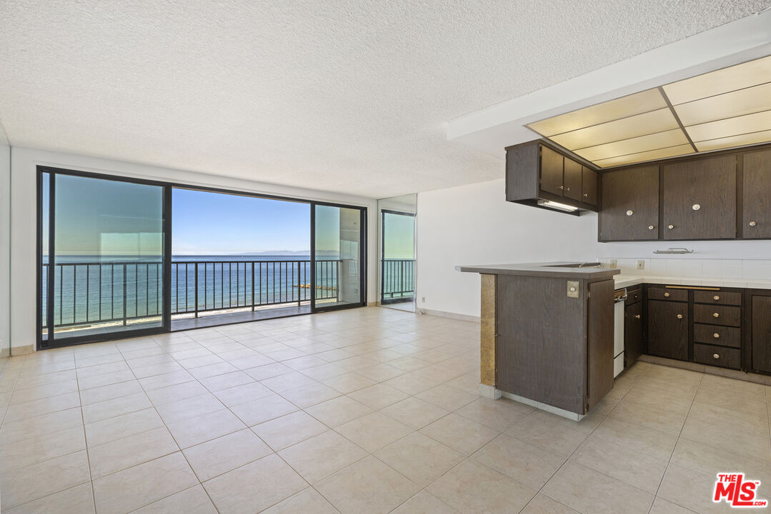 721 Esplanade Unit: 306