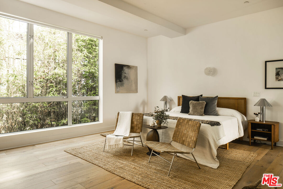 616 N Croft Ave Unit: 6