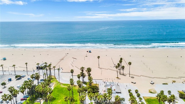 150 Ocean Park Unit: 520