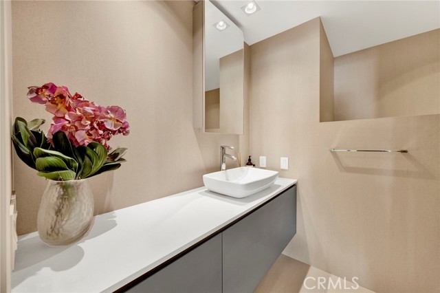 150 Ocean Park Unit: 520