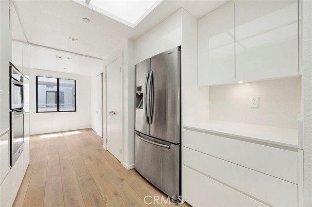 150 Ocean Park Unit: 520