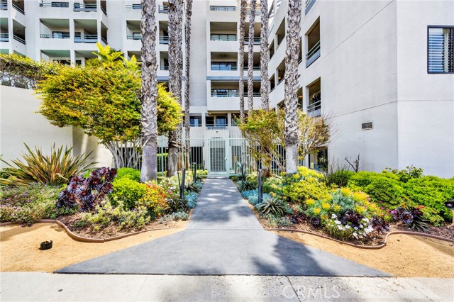 150 Ocean Park Unit: 520