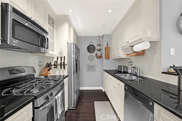 11225 Peach Grove ST Unit: 102