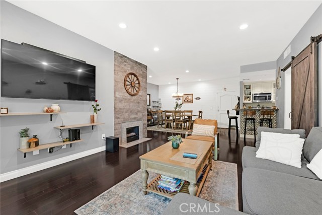 11225 Peach Grove ST Unit: 102