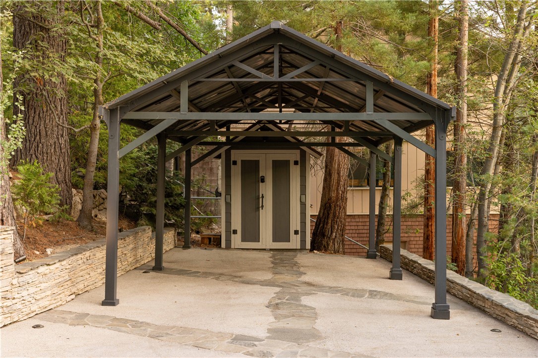 161 Rocky Point RD