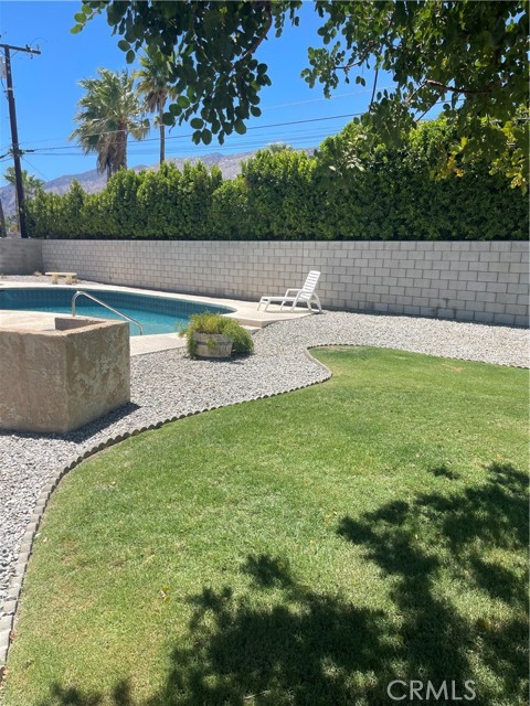 2605 N Kitty Hawk DR